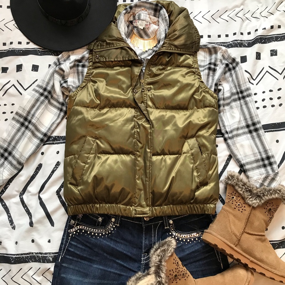 COMFY JEWEL PUFFER VEST